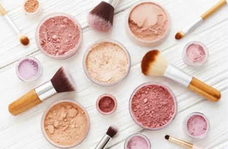 انتخاب لوازم آرایش باکیفیت برای پوست حساس