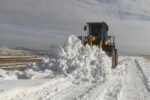 ببینید|برف‌‎روبی و پاکسازی راه‌های روستایی توابع شهرستان دهگلان باتلاش راهداران شهرستان دهگلان کردستان