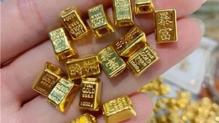 آیا خرید طلای آبشده برای سرمایه‌گذاری مناسب است؟ - بازر مگ