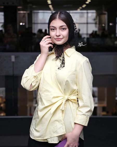 بیوگرافی ستایش دهقان, زندگی نامه ستایش دهقان