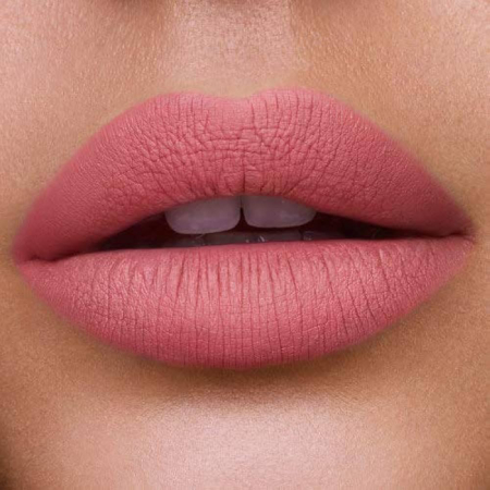 انتخاب رنگ رژ لب مات متناسب با رنگ پوست