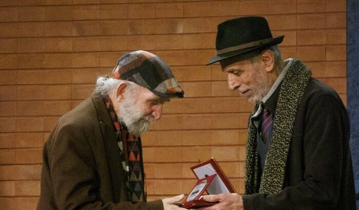 اهدای مدالیوم به ۲ هنرمند پیشکسوت/درددل‌های بهزاد فراهانی در «شب نمایشنامه‌نویس»