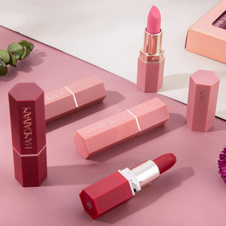 انتخاب رژ لب مناسب بر اساس نوع پوست