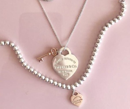 طرح های متنوع گردنبند تیفانی