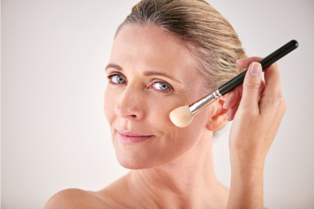 رژگونه‌هایی که سن را بیشتر نشان می‌دهند