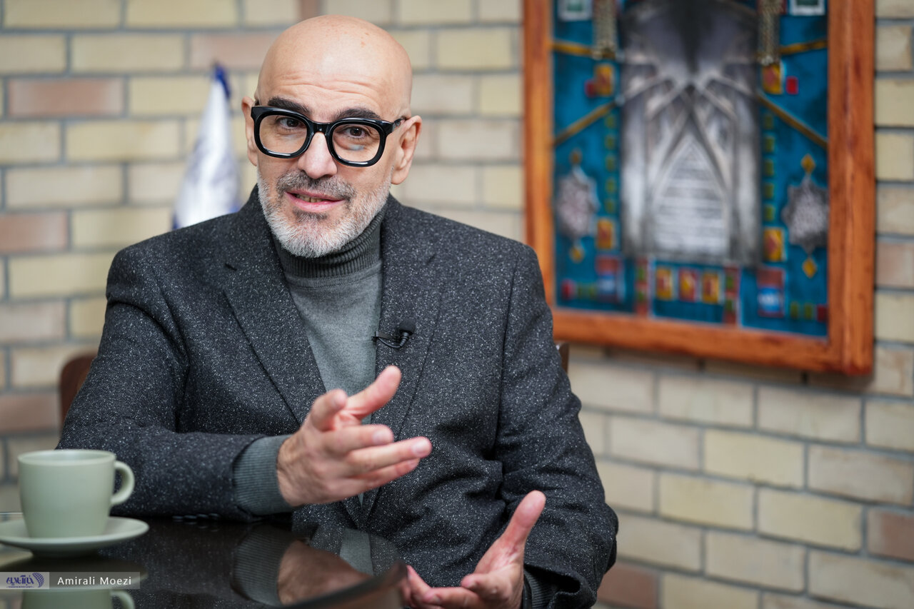 از سختیهای نشان دادن زندگی شاعرانه فروغ فرخزاد تا مستند کردن زیبایی جهان/ رامین حیدری فاروقی: سانسور حاصل ترس از خود است و هراس از احتمال آشکارگی از سختیهای نشان دادن زندگی شاعرانه فروغ فرخزاد تا مستند کردن زیبایی جهان/ رامین حیدری فاروقی: سانسور حاصل ترس از خود است و هراس از احتمال آشکارگی