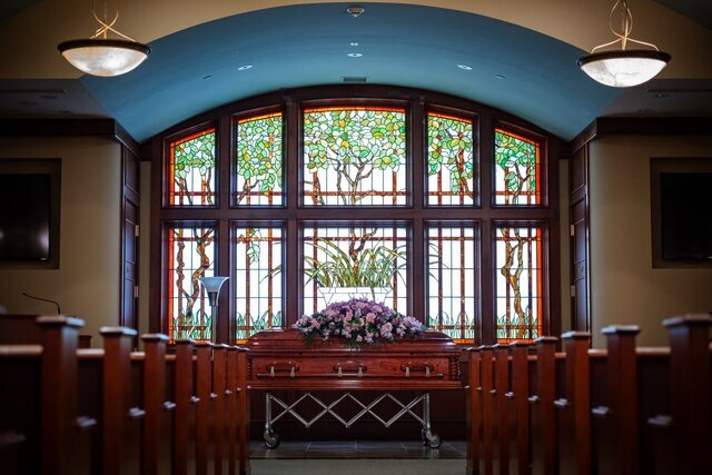 تصاویری تازه از خاکسپاری بهرام بیضایی تصاویری تازه از خاکسپاری بهرام بیضایی