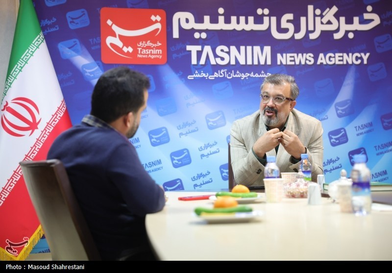 کنار مردم بودن با نسخه پیچی از راه دور متفاوت است مجری , مجریان تلویزیون ایران , تلویزیون , صدا و سیما , هنرمندان ,