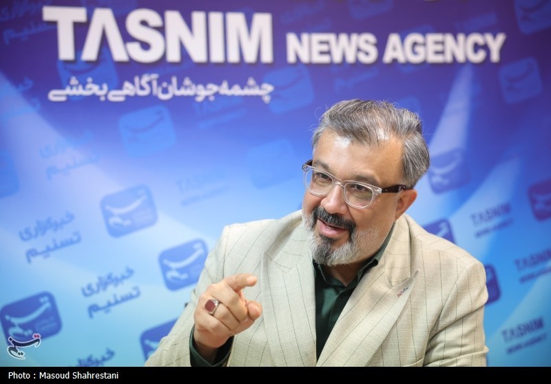 کنار مردم بودن با نسخه پیچی از راه دور متفاوت است مجری , مجریان تلویزیون ایران , تلویزیون , صدا و سیما , هنرمندان ,