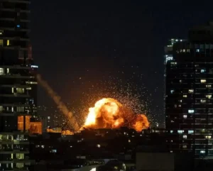 انفجارهای مهیب در اسرائیل / بمب‌های خوشه‌ای به تل آویو رسید