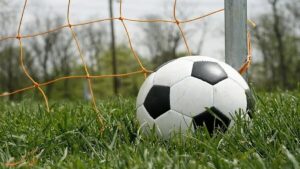 شوک بزرگ به جامعه ورزش / پدیده جوان فوتبال درگذشت