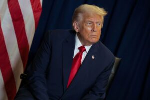 ادعای ترامپ درباره دیدار با مقامات ایران / رئیس جمهور آمریکا راهی پاکستان شد؟