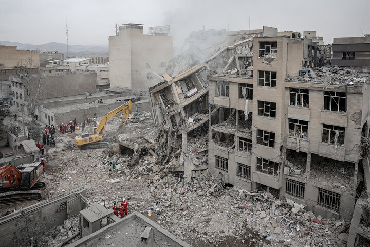 بانوی عکاس از ۴۰ روز بیم و امید گفت؛ قاب‌هایی که در بهشت ‌زهرا جاماند