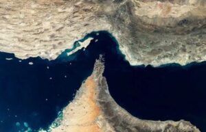 تذکر میدل ایست مانیتور به ترامپ/ واقعیت را درمورد قدرت ایران در تنگه هرمز بپذیرید