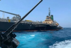 توقیف یک کشتی توسط آمریکا در دریای عرب / سنتکام: ناوگان سایه ایران را توقیف کردیم