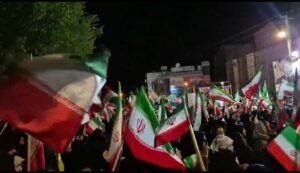 حضور پرشور مردم آزادشهر در تجمع شبانه حمایت از انقلاب