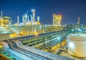 حمله موشکی ایران به غول پتروشیمی عربستان / سابک هدف حمله قرار گرفت