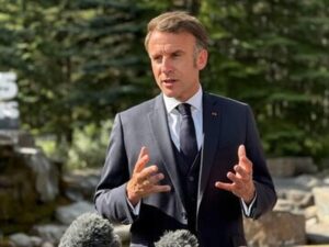 رئیس جمهور فرانسه در موضوع آتش‌بس طرف ایران را گرفت