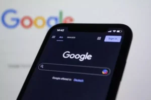 فاجعه در AI Overviews گوگل؛ کاربران روزانه میلیون‌ها پاسخ اشتباه دریافت می‌کنند