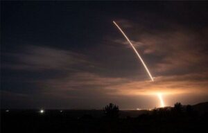 فوری/ حمله موشکی به یک پایگاه دریایی