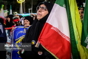 مردم اسفرورین فریاد زدند؛ پشتیبانی از وطن تا پای جان