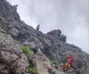 نجات پیرمرد ۷۲ساله در ارتفاعات «خرگوشناب» سلسله