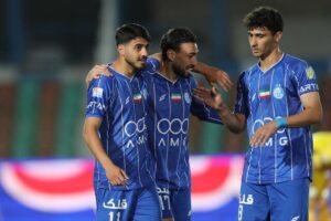 چشم‌ها به فدراسیون/ سرنوشت لیگ و استقلال گره خورد