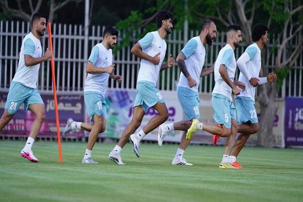 چند بازیکن شایسته حضور در تیم ملی نیستند/ همان دور اول حذف می‌شویم!