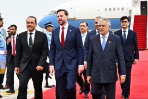 ادعای عجیب خبرنگار نیوز نیشن: جنگ بخاطر امنیت و رفاه آمریکا بود