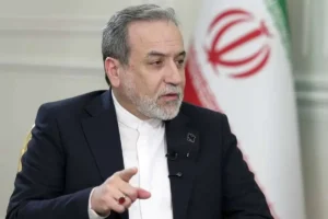 ادعای یک رسانه سعودی: عراقچی فردا به پاکستان می‌رود