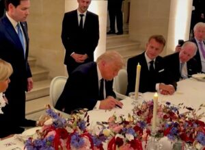 ترامپ: آمریکا سیاست فشار حداکثری بر تهران را ادامه خواهد داد